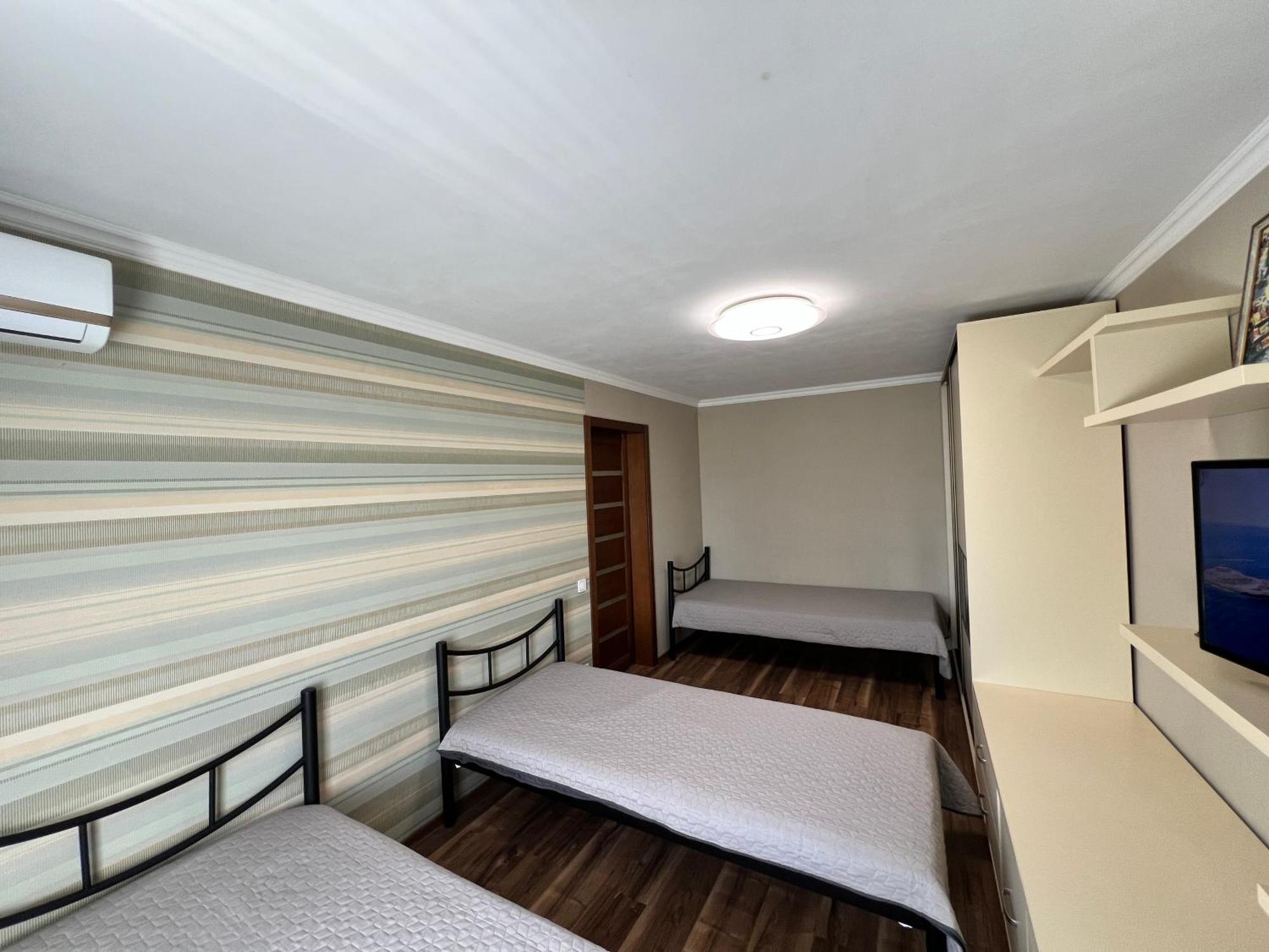 Seven Hotel Vyshneve Exterior photo